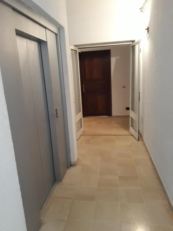 Joli Studio, 17 Avenue Hedi Nouira Ennasr 2, Ariana, Tunis エクステリア 写真